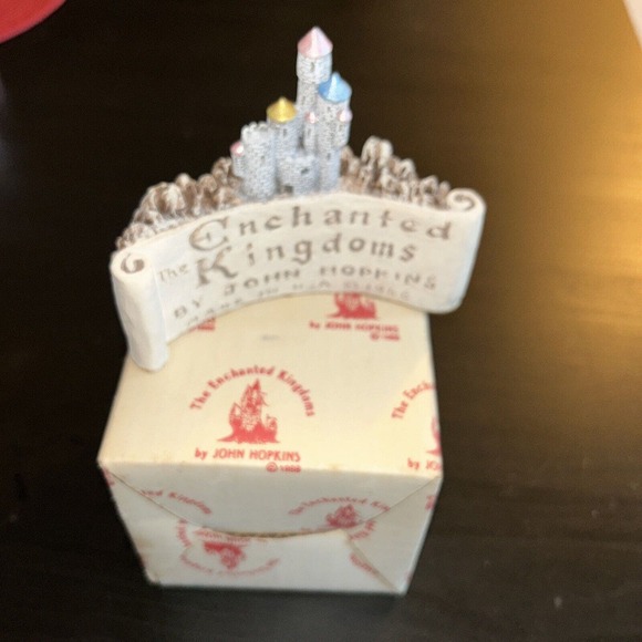 The Enchanted Kingdoms Castle John Hopkins Hand Painted Limited 1988 W/ Box #300 - Picture 3 of 13